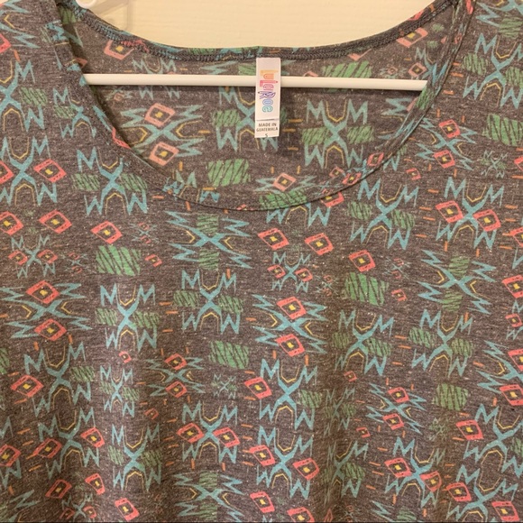 NWT LulaRoe Classic T (size S) Grey/Geometric - Picture 3 of 4